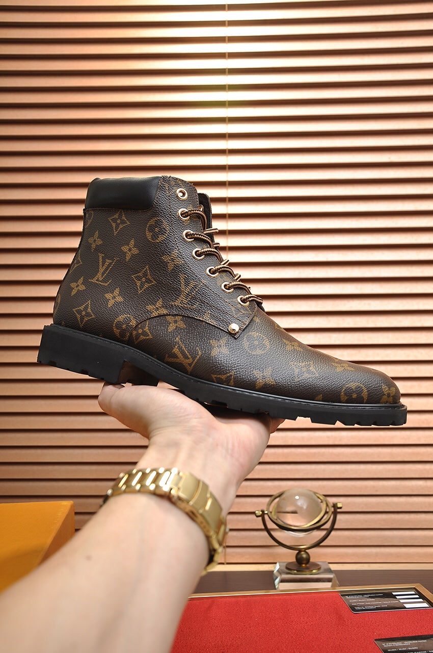 Fashion Casual New Style Men's Comfortable Sneakers Shoes Boots V26