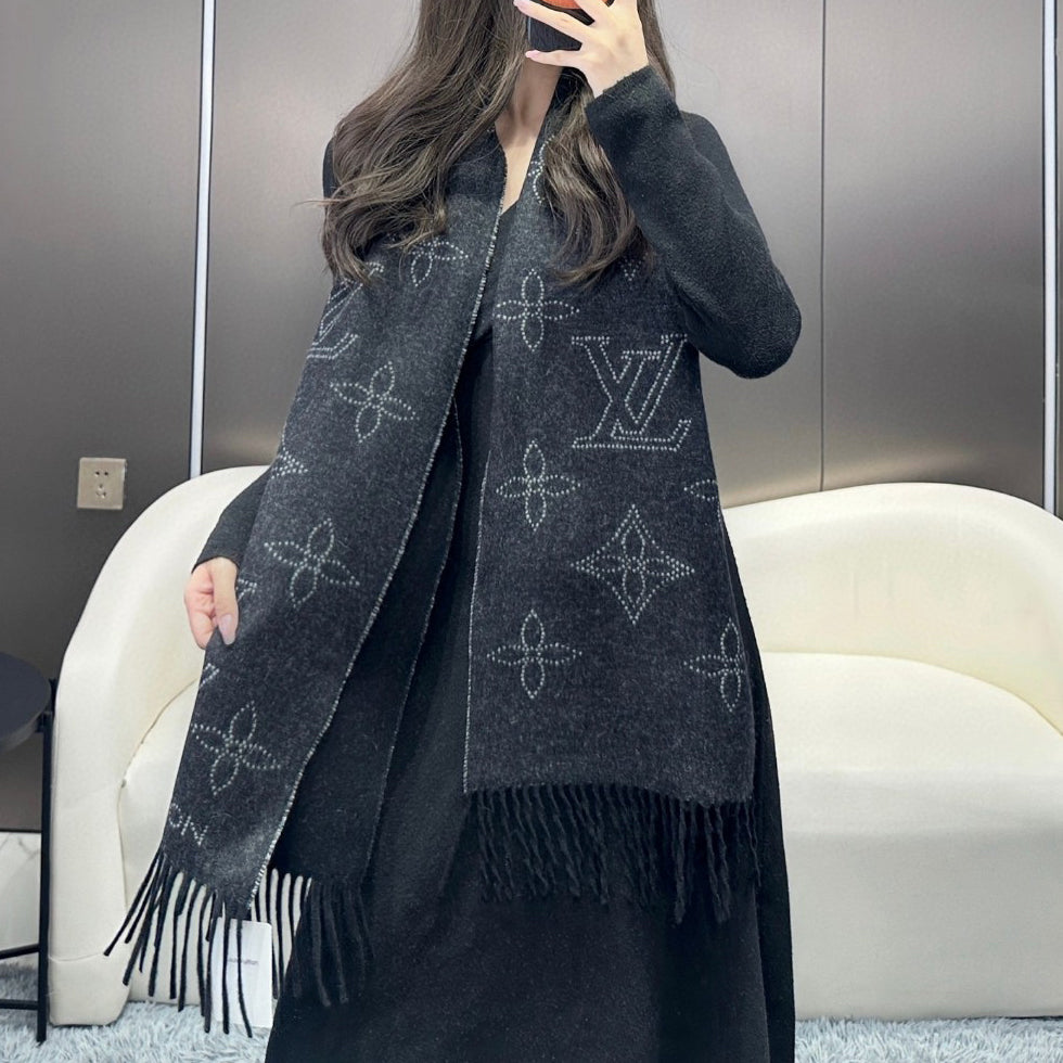 New Reversible Scarf 1025102808