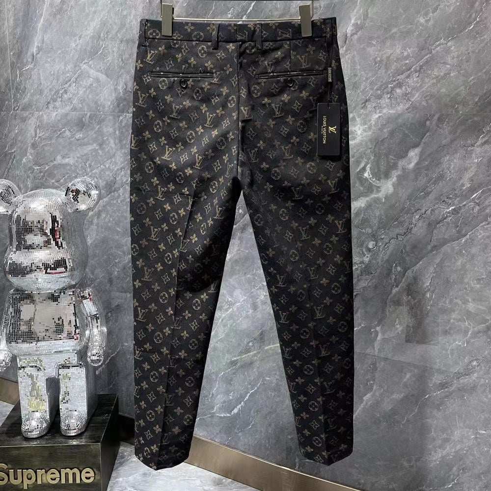 New luxury v logo print formal suit