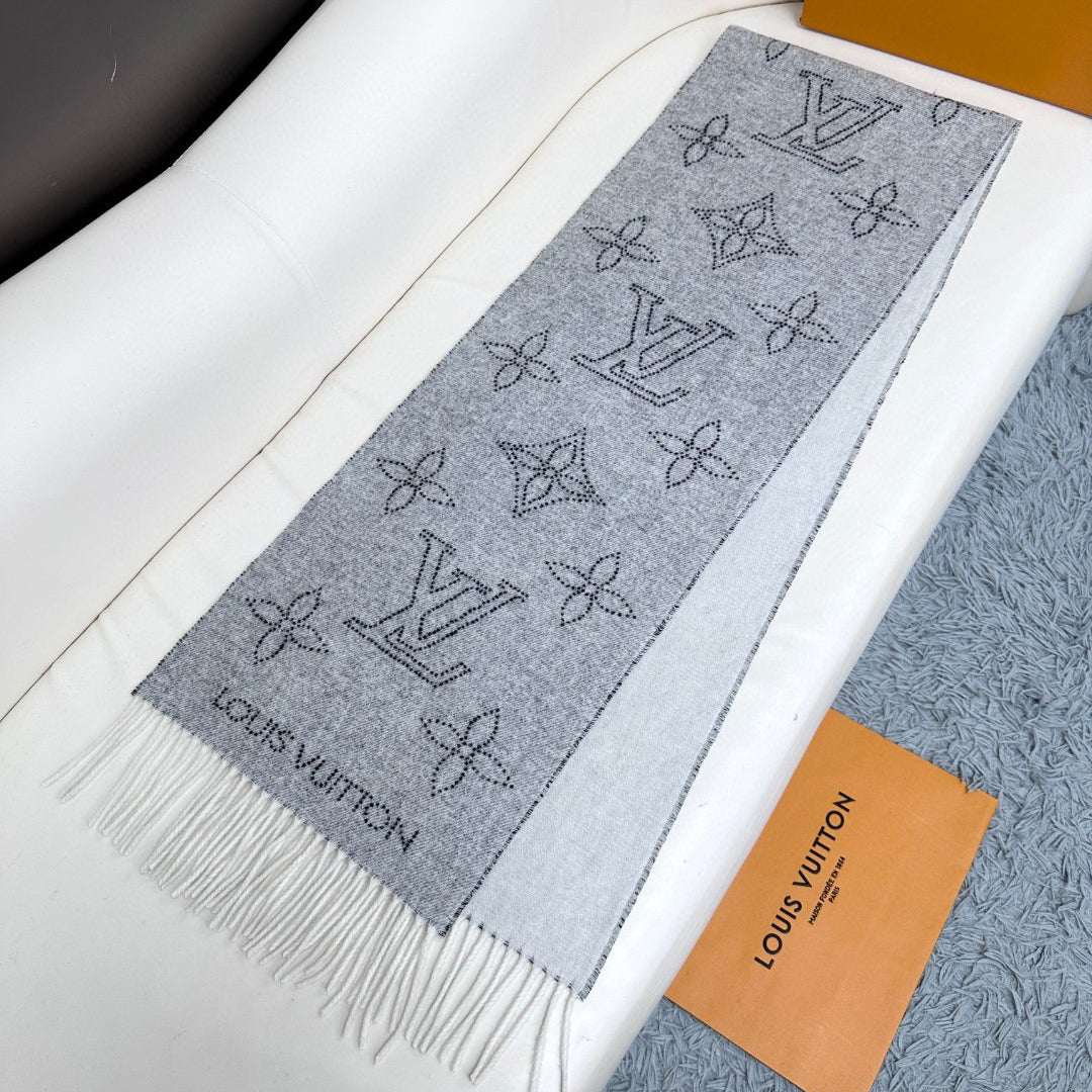 New Reversible Scarf 1025102808