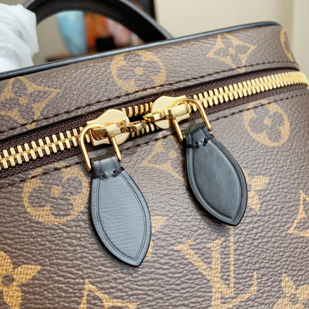 Luxury-VL VANITY Small Handbag Cosmetic Bag PD0423081608