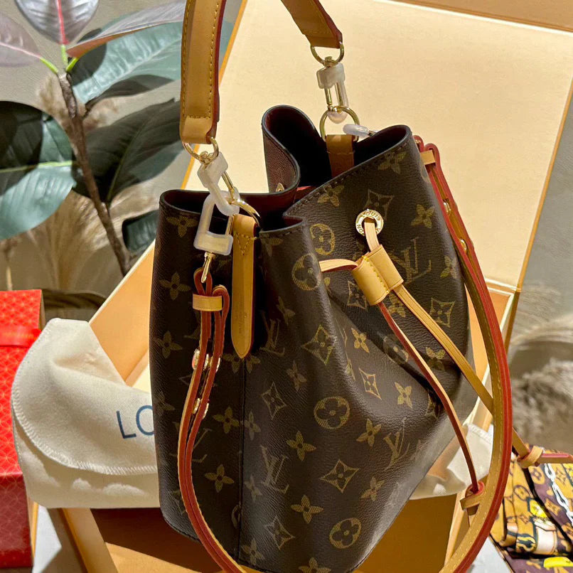 Ladies Bucket Bag 1924103007