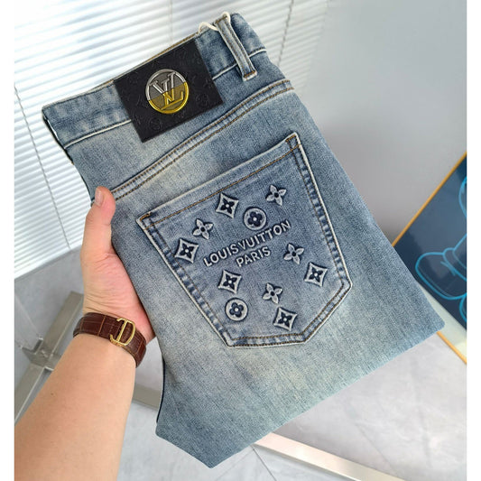 Men's versatile autumn and winter slim fit jeans 1024111411