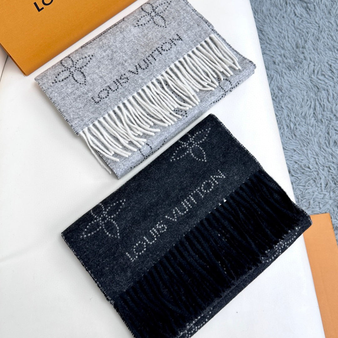 New Reversible Scarf 1025102808