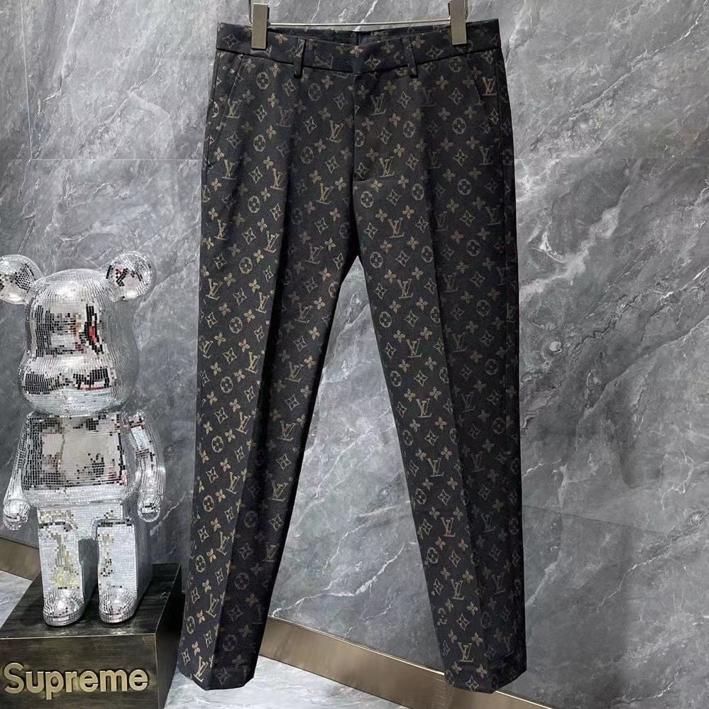 New luxury v logo print formal suit