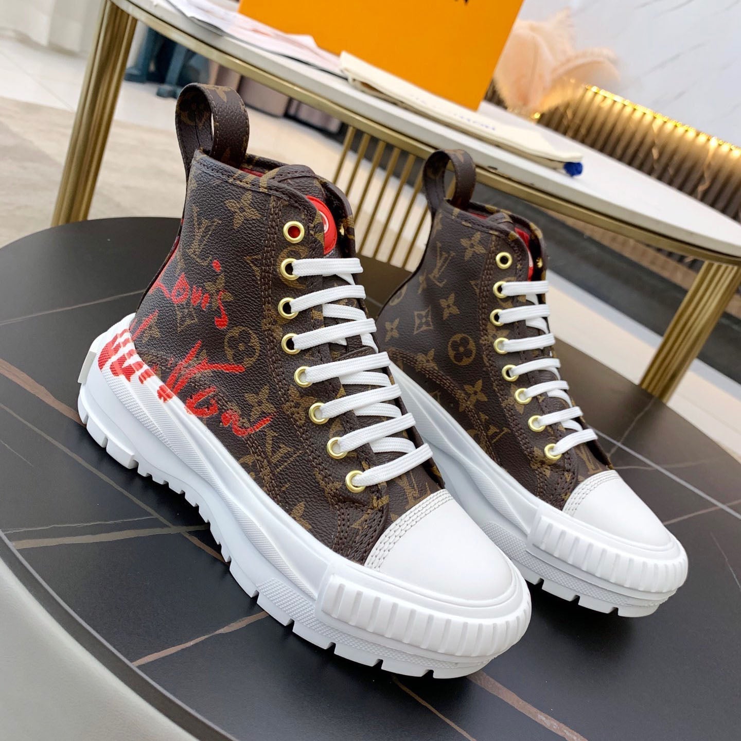 women's shoes / New Fashion Ladies Sneakers SXC070101