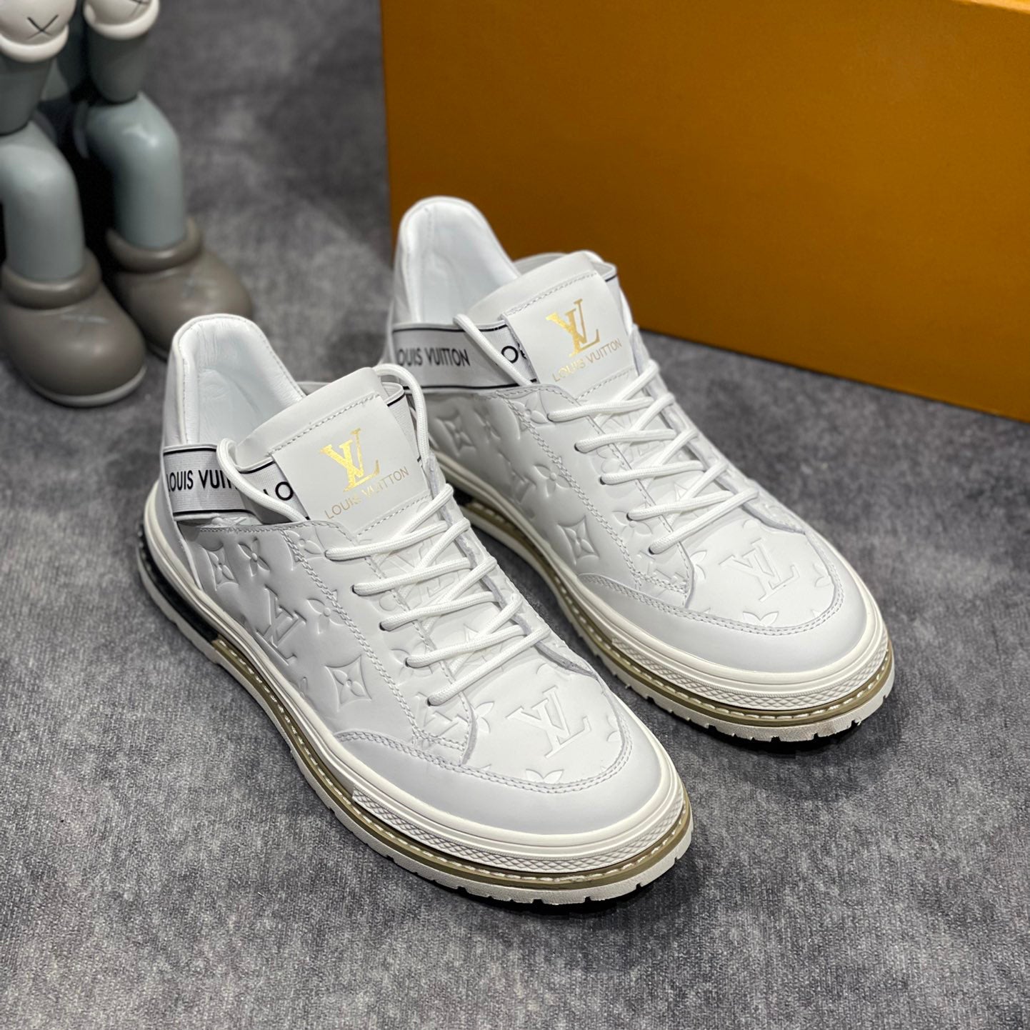 Men's Fashion Luxury Black and White Two Tone Sneakers