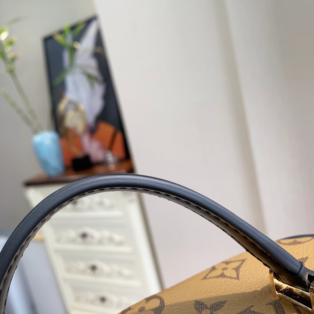 Luxury-VL VANITY Small Handbag Cosmetic Bag PD0423081608