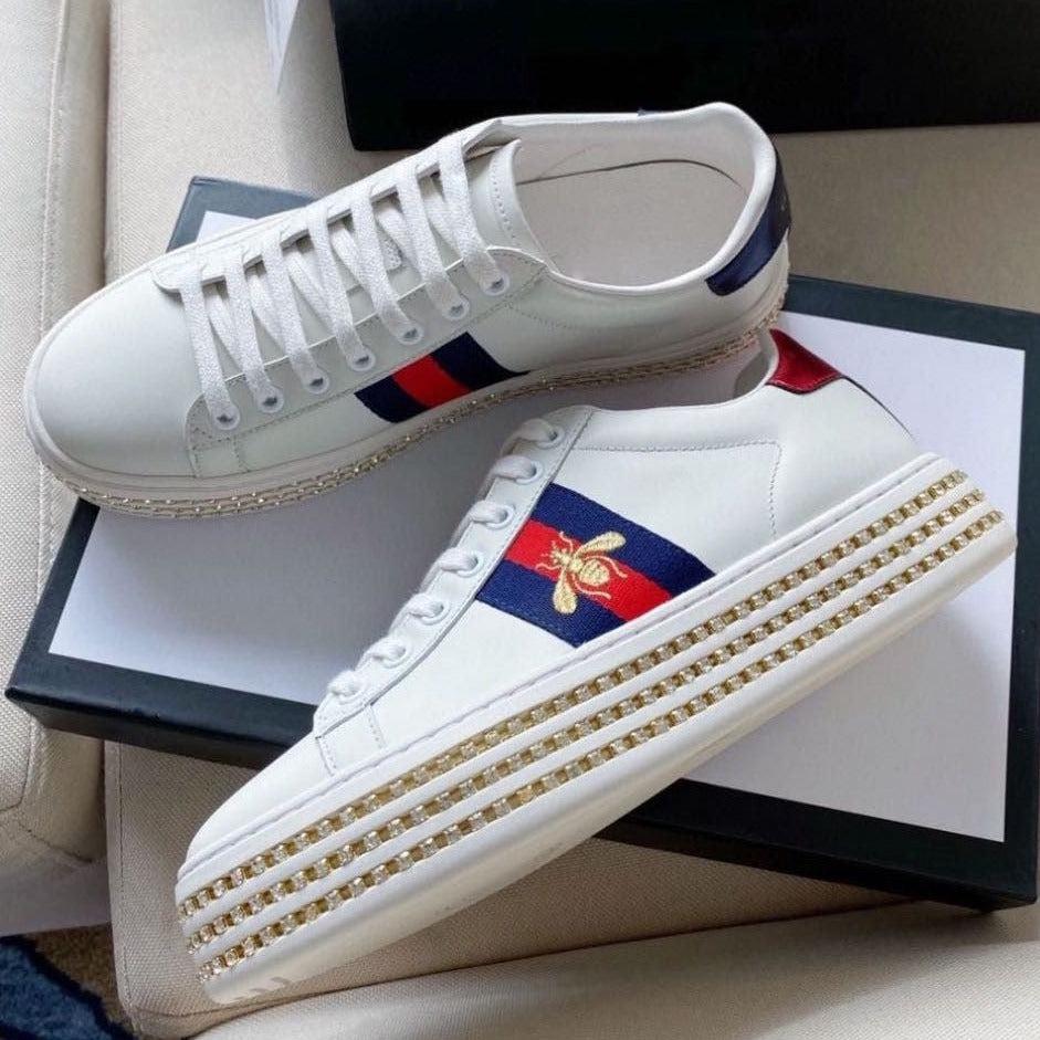 Fashion and versatile casual bee sports shoes 1023113016