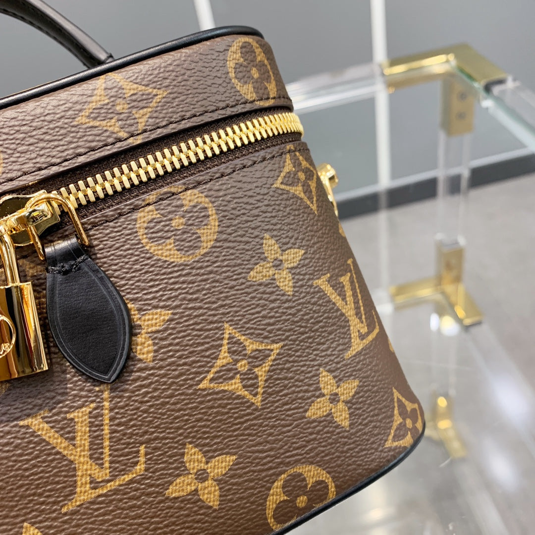 Luxury-VL VANITY Small Handbag Cosmetic Bag PD0423081608