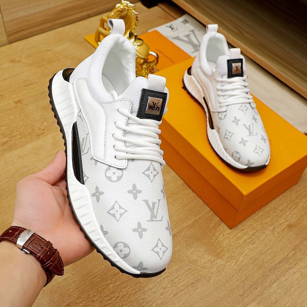 Three-color stitching casual sneakers 0425052002