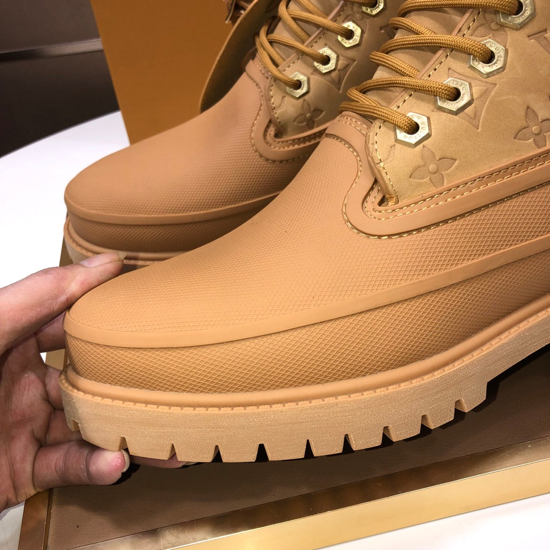 Stylish classic men's high-top boots XC0425101501