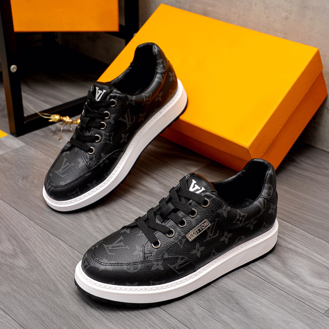 V-print white sole sneakers