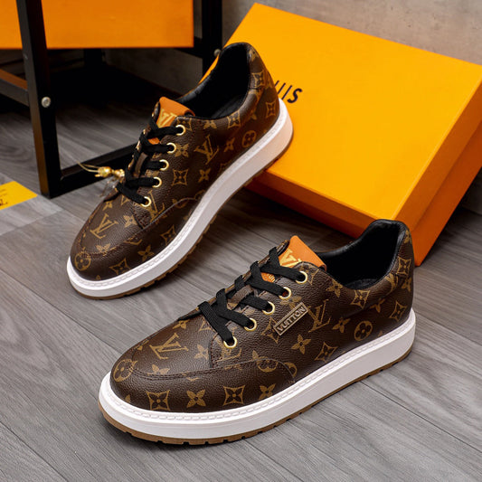 V-print white sole sneakers