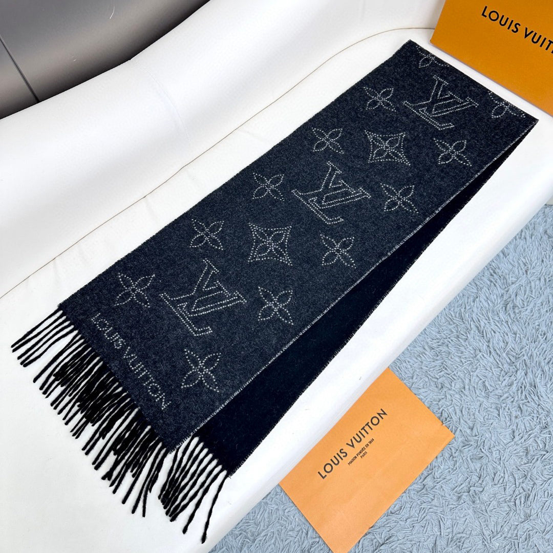 New Reversible Scarf 1025102808