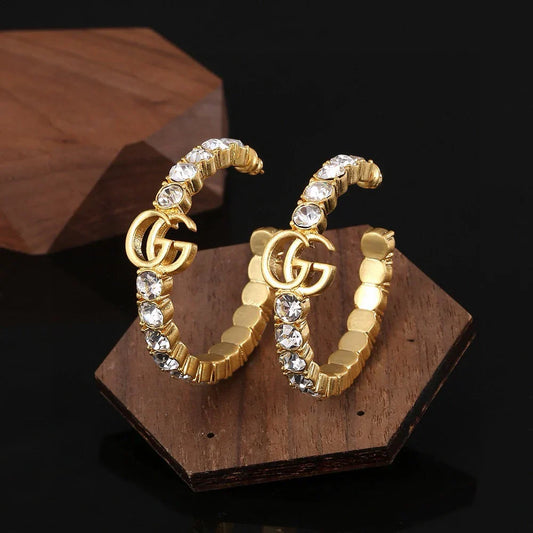 Luxurious and versatile earrings 1024071926