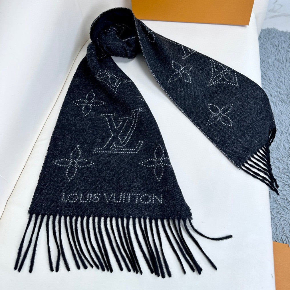 New Reversible Scarf 1025102808