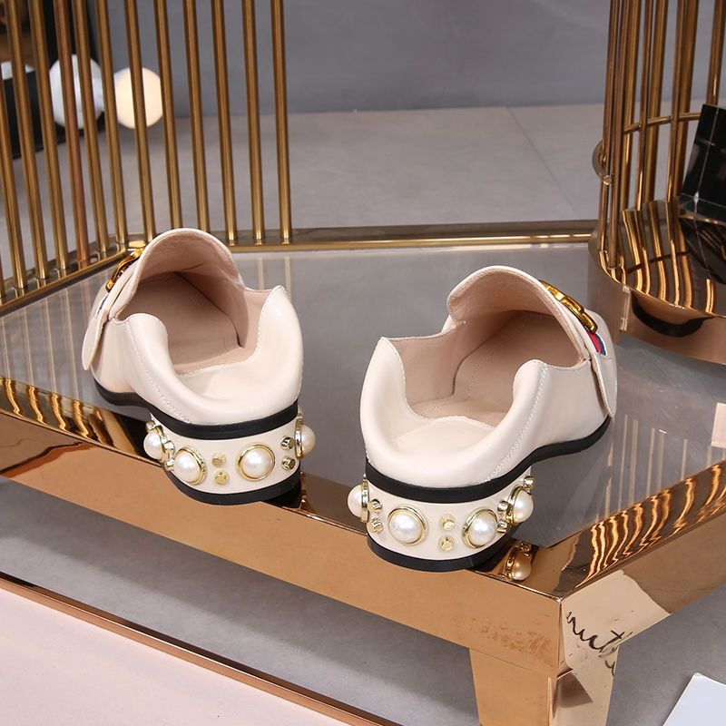 White and Black Low Heel Comfortable G Logo Women's Shoes