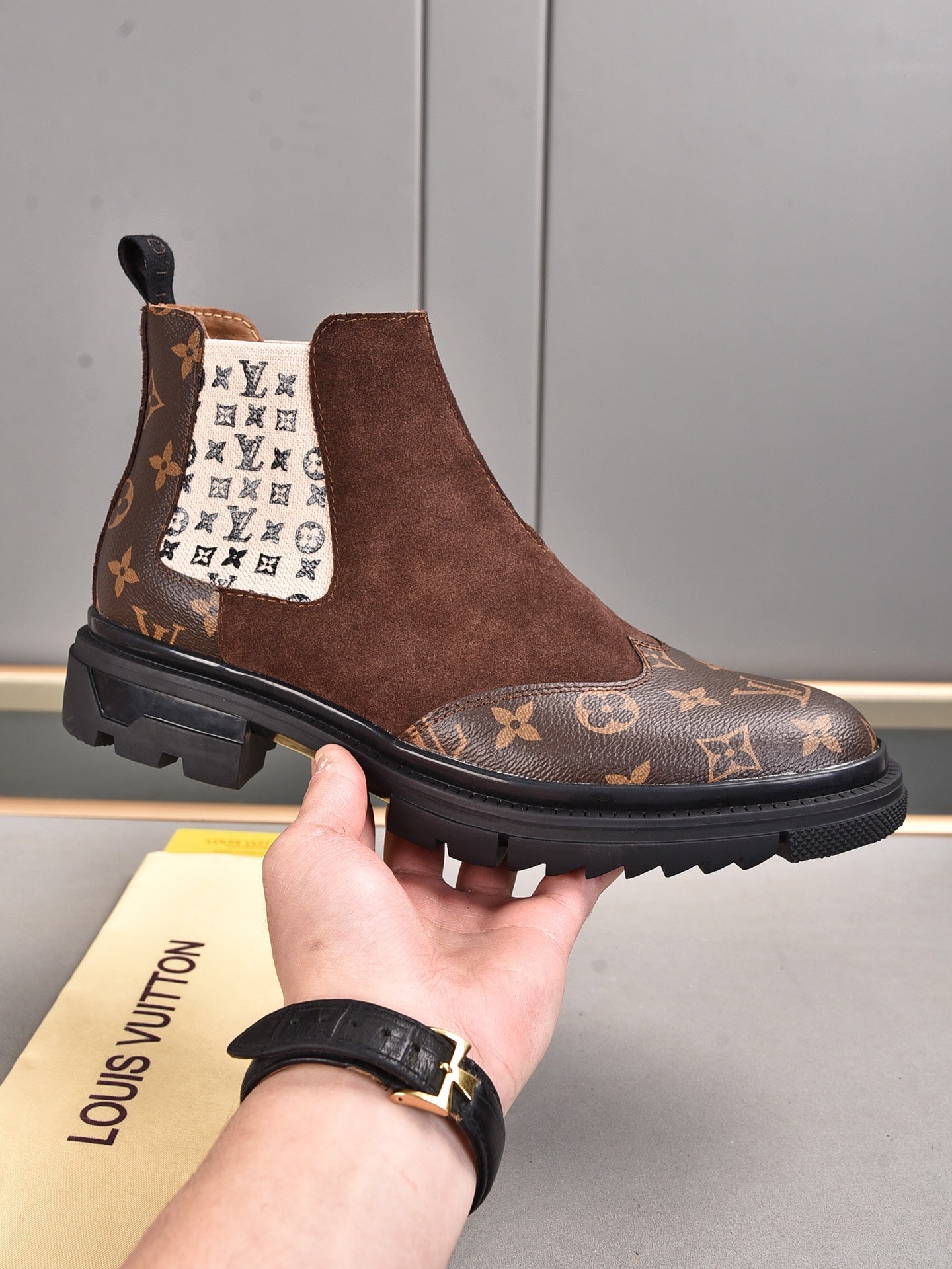 Fashion Casual New Style Men's Comfortable Sneakers Shoes V14