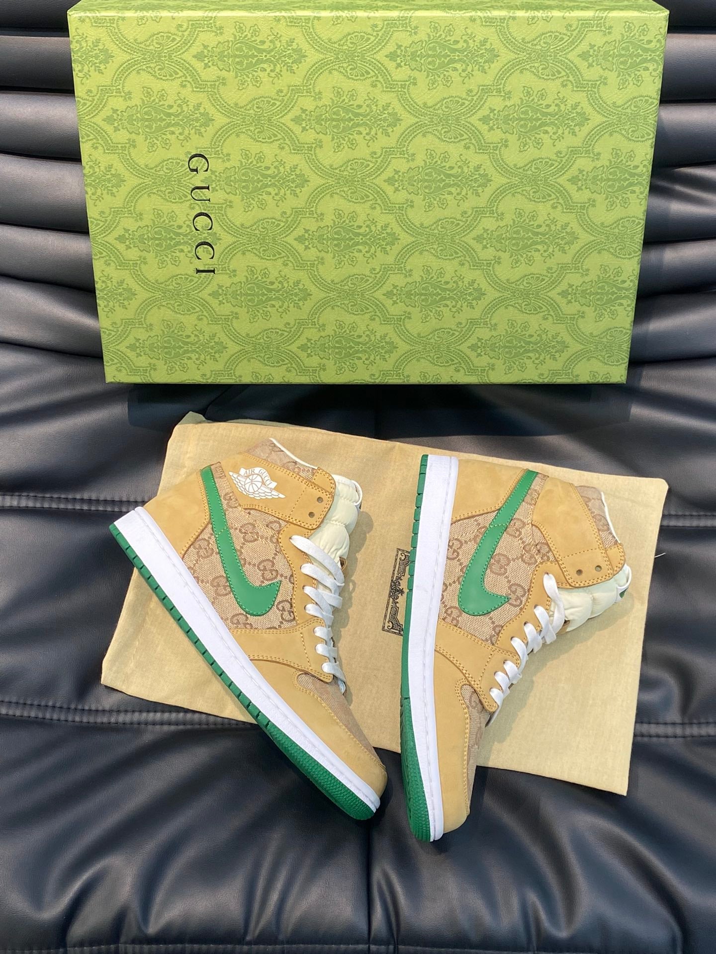 24 Limited Edition G & NK Inverted Hook Collaboration Sneakers 0424082610