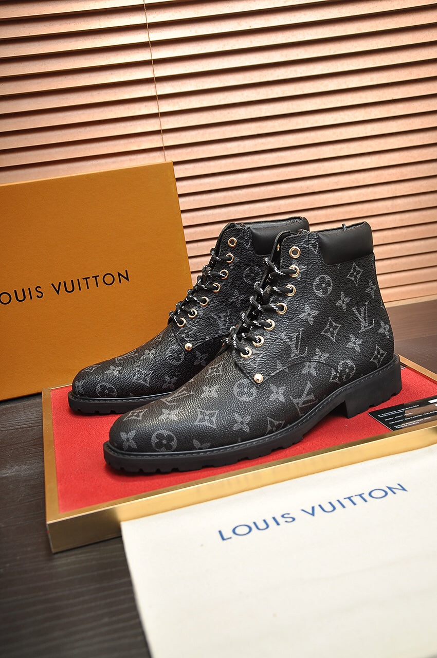 Fashion Casual New Style Men's Comfortable Sneakers Shoes Boots V26