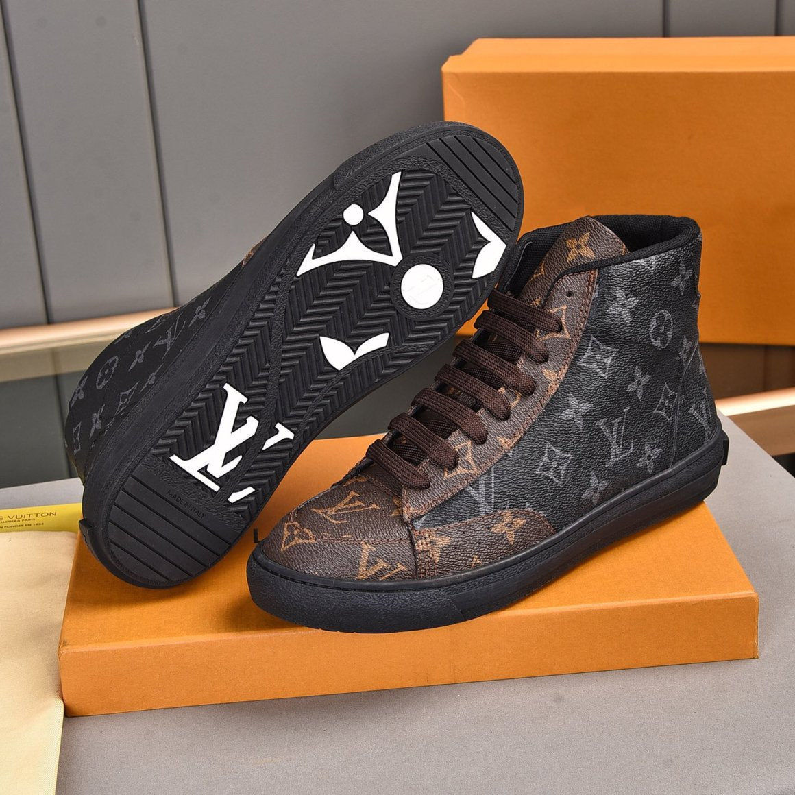 Trendy Pattern Leather High-top Shoes