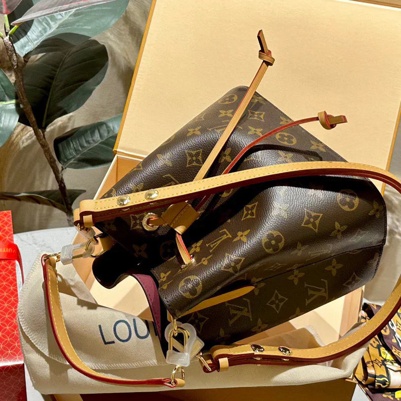 Ladies Bucket Bag 1924103007