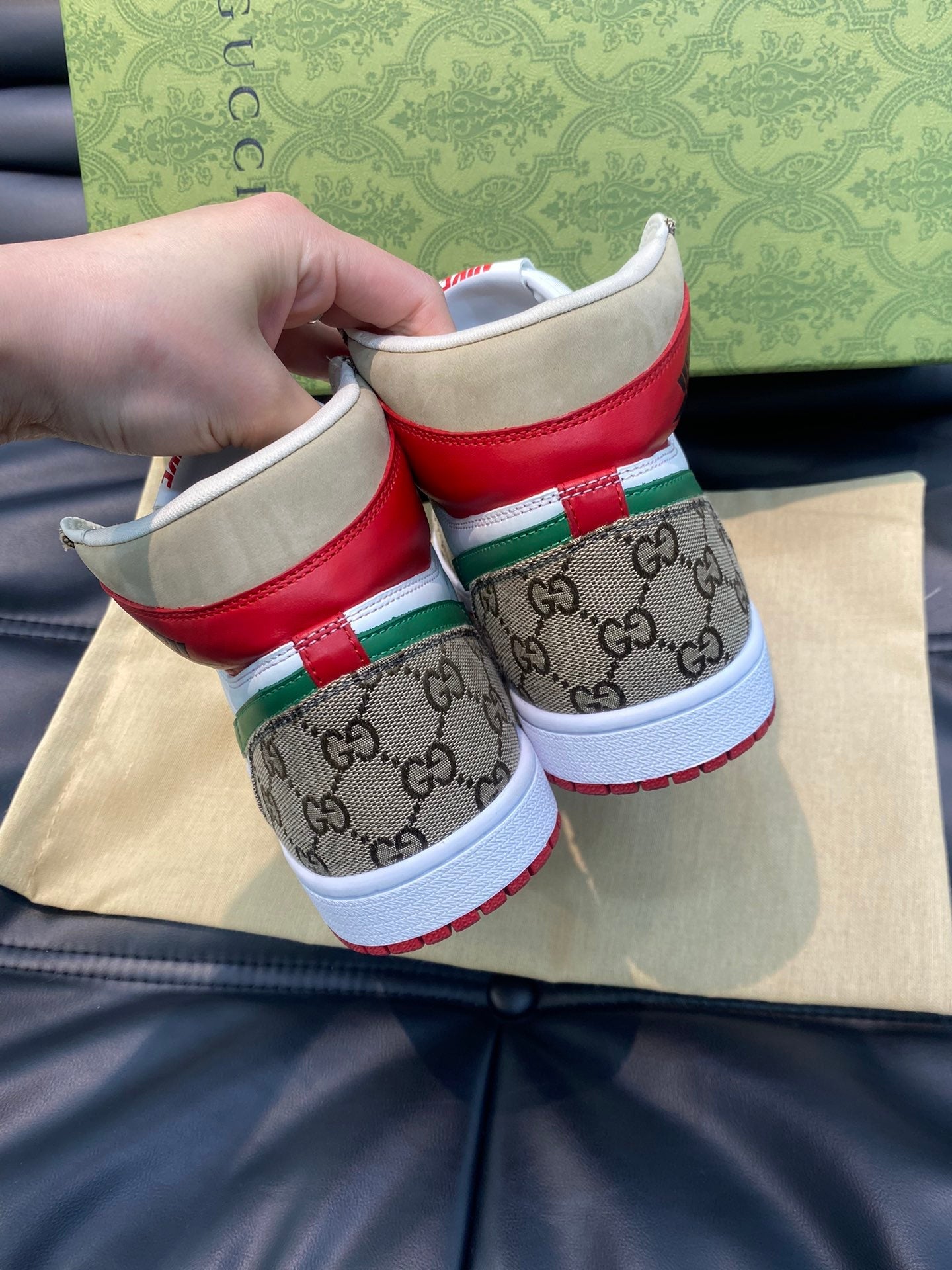 24 Limited Edition G & NK Inverted Hook Collaboration Sneakers 0424082610