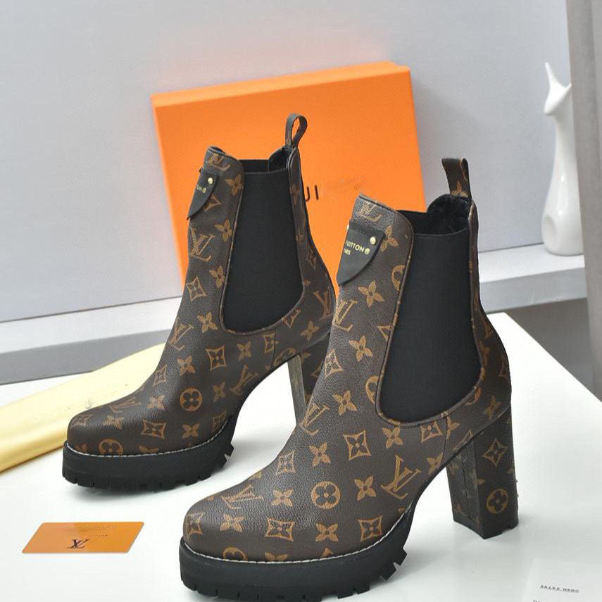 Exclusive latest British style thick heel women's short boots waterproof platform domineering side leak all-match fashion classic