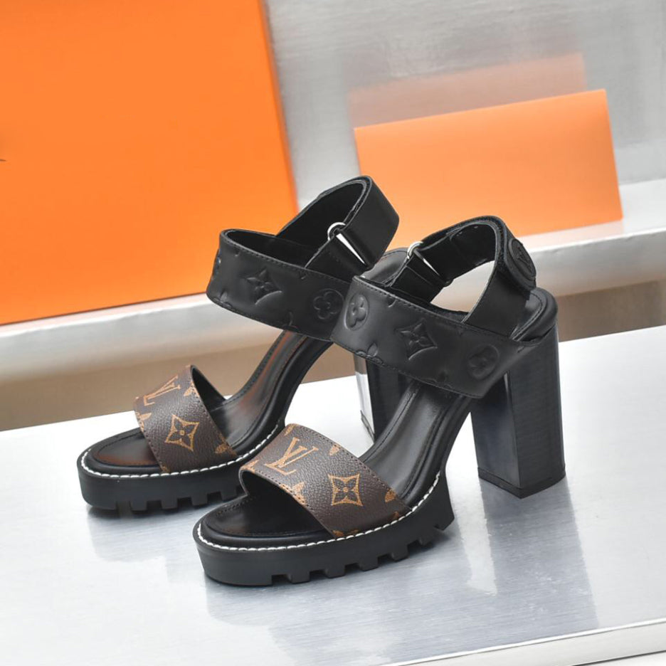 New Handmade Fashion V Logo 9.5cm Women's High heeled SandalsXC052024030712