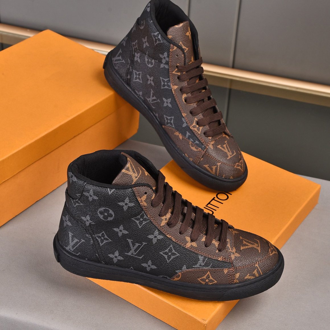 Trendy Pattern Leather High-top Shoes