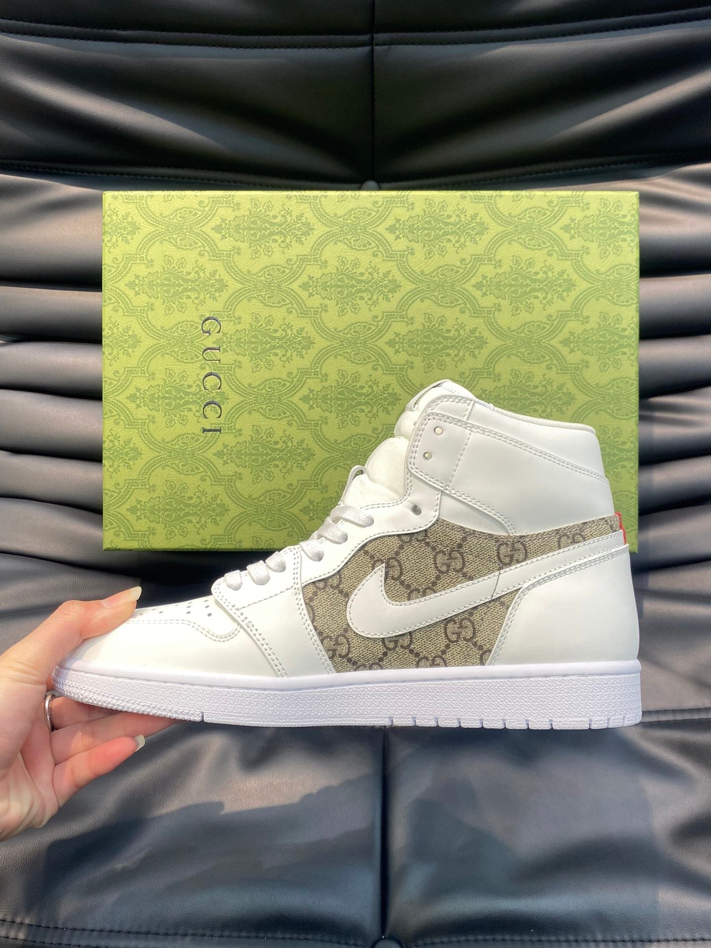 24 Limited Edition G & NK Inverted Hook Collaboration Sneakers 0424082610